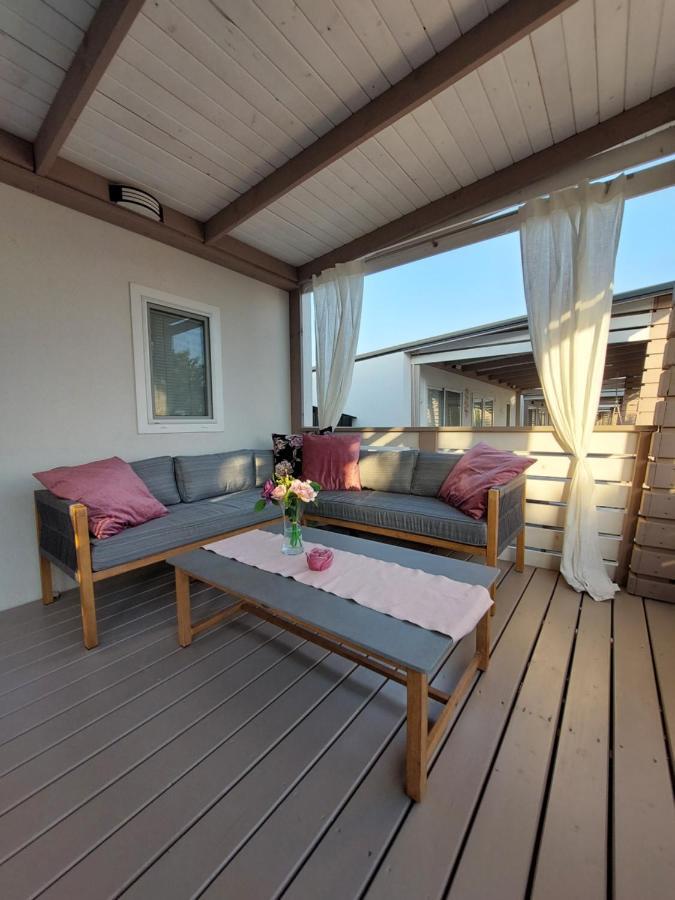Mobile Home Whit Sea View Lavojesa Drage Buitenkant foto