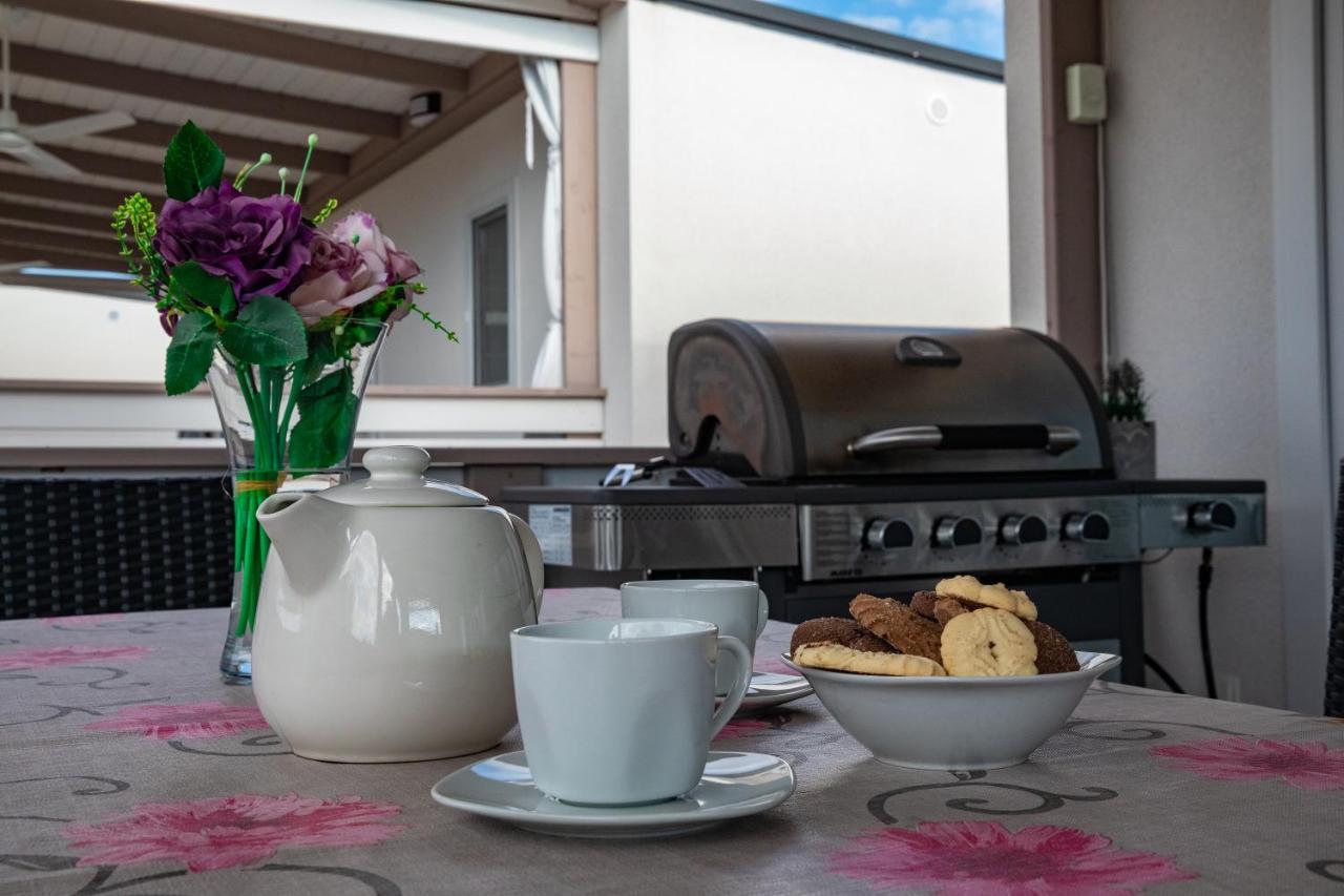 Mobile Home Whit Sea View Lavojesa Drage Buitenkant foto